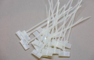 2.5mm x 100mm  Tag 9mm x 20mm White Cable Markers 100pcs
